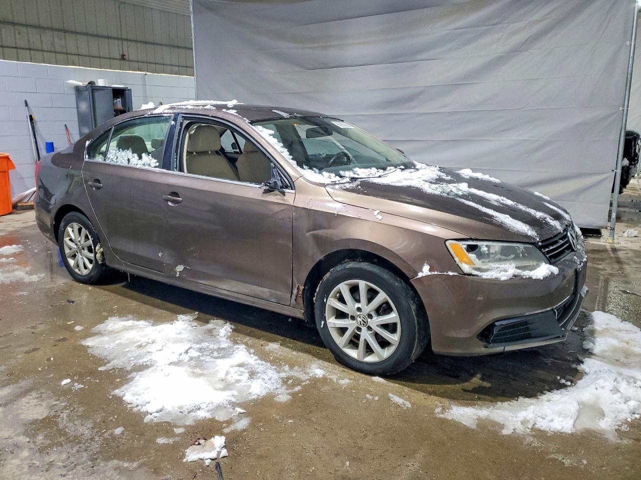 2013 VOLKSWAGEN JETTA SE photo 4