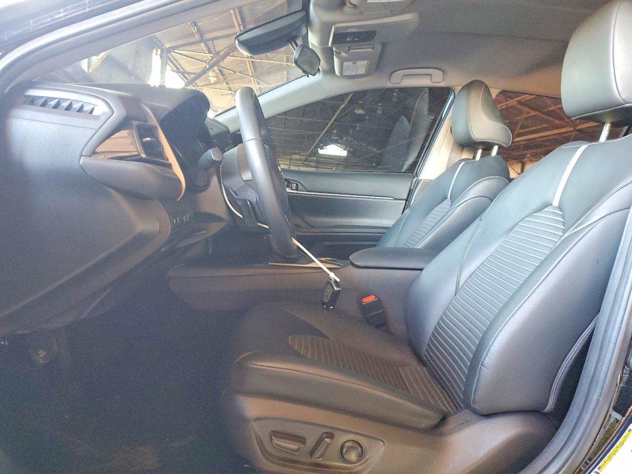 2024 TOYOTA CAMRY SE NIGHT SHADE photo 7