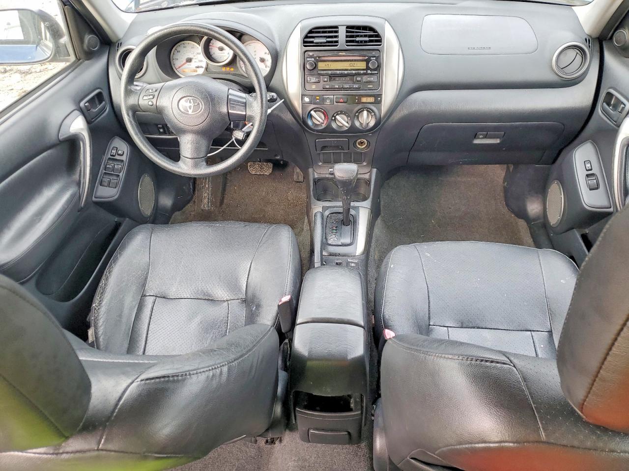 2004 TOYOTA RAV4 photo 8