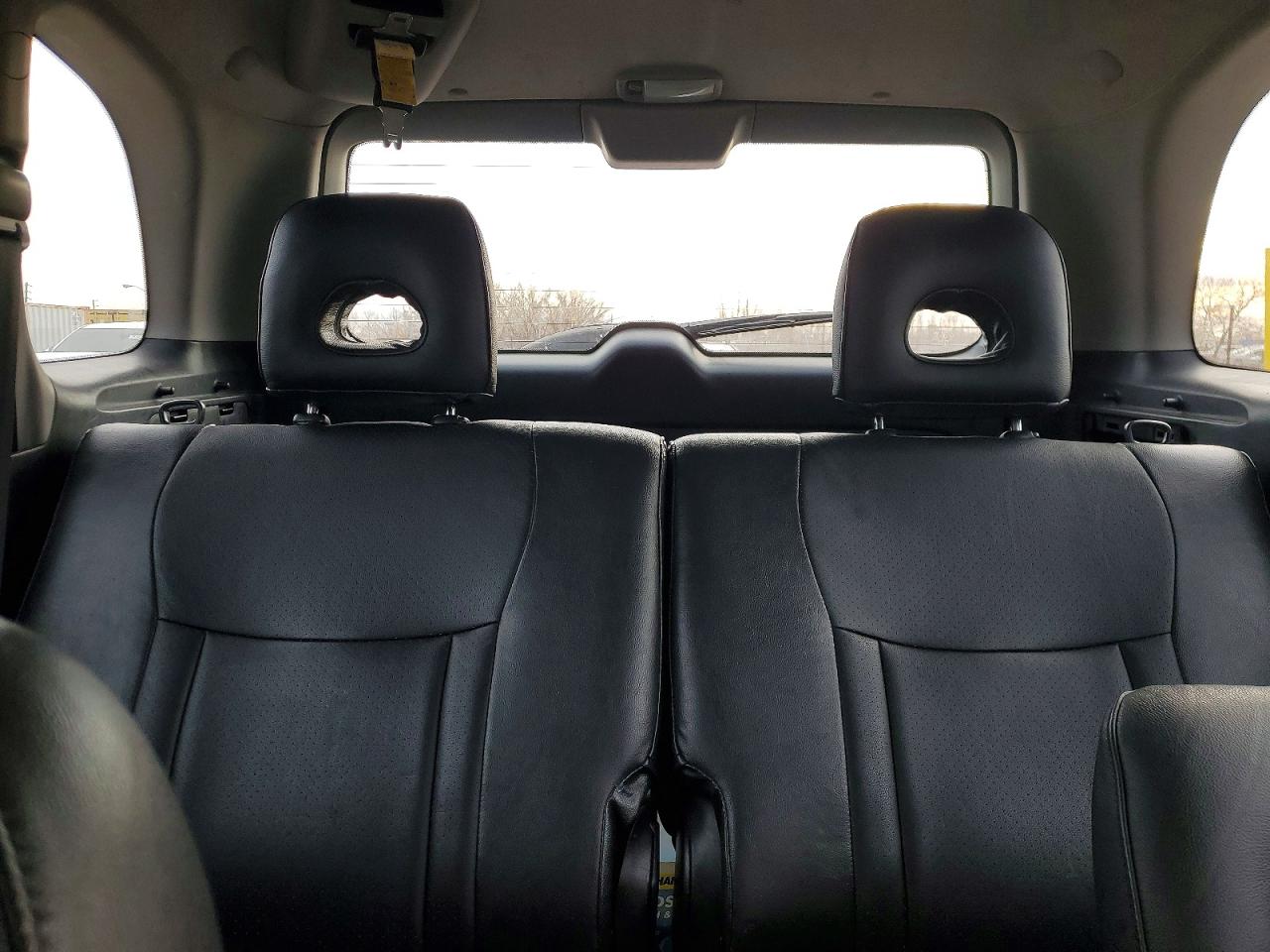 2004 TOYOTA RAV4 photo 10