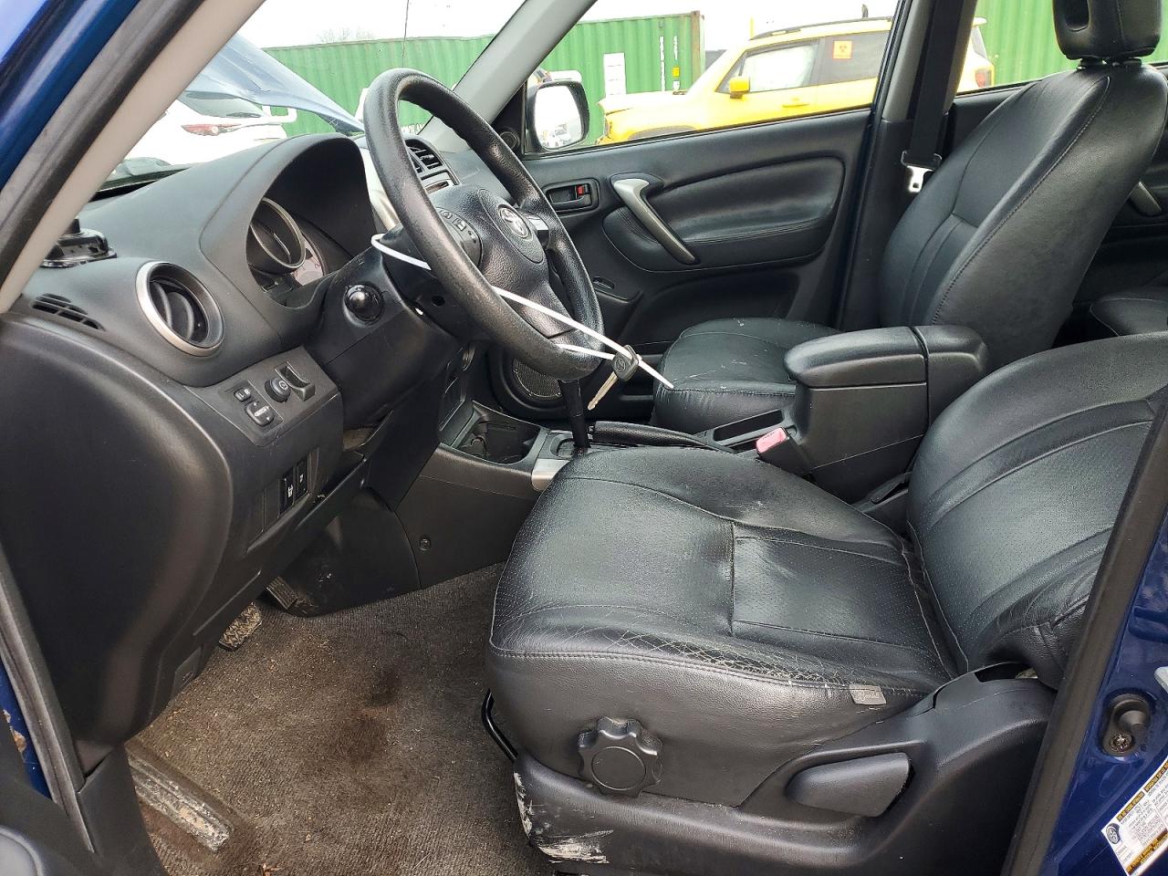 2004 TOYOTA RAV4 photo 7