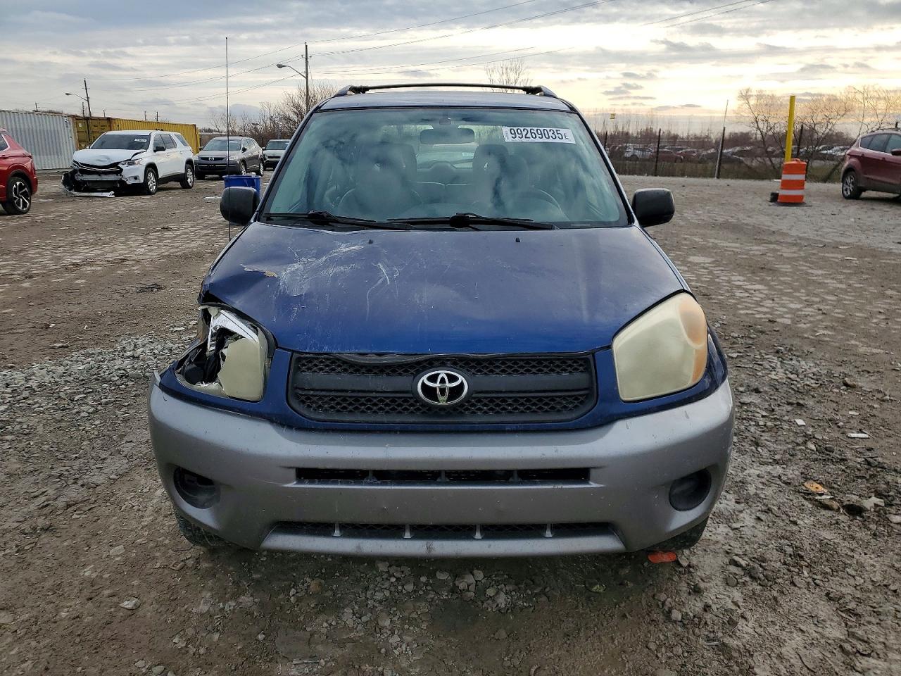 2004 TOYOTA RAV4 photo 5