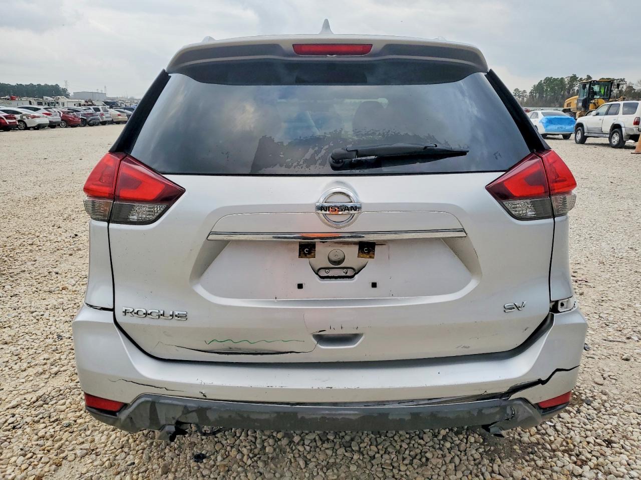 2018 NISSAN ROGUE S photo 6