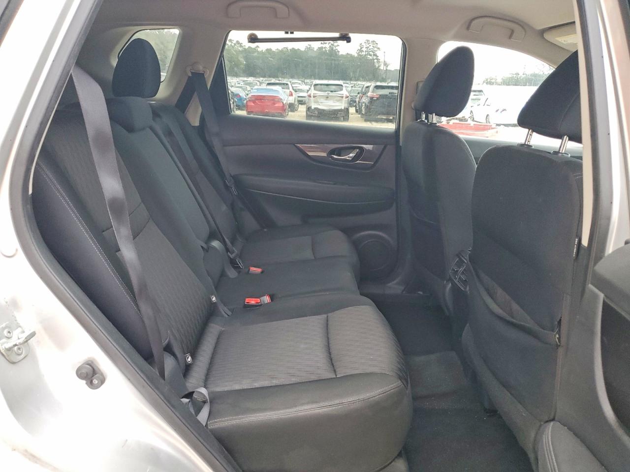 2018 NISSAN ROGUE S photo 11