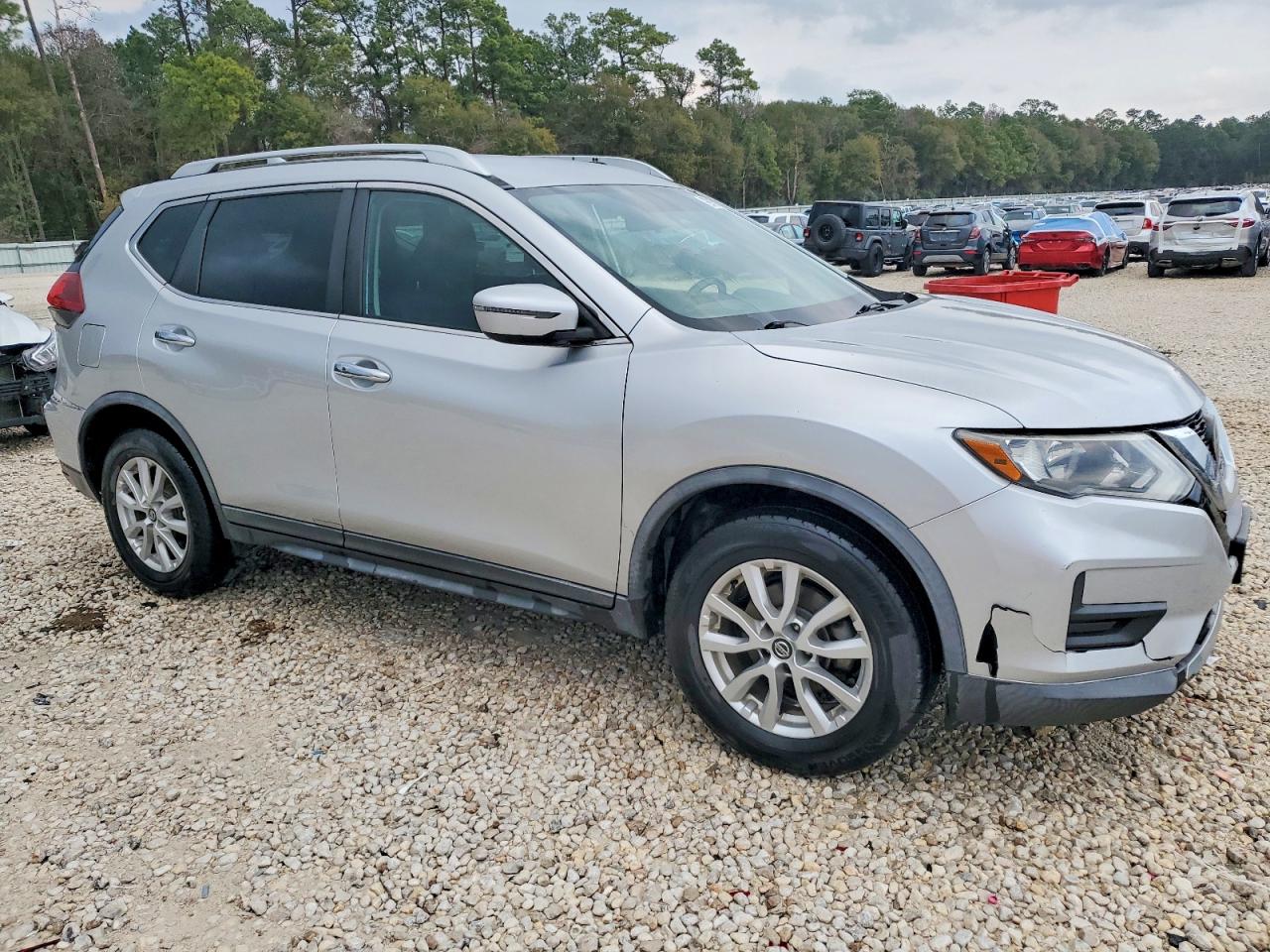 2018 NISSAN ROGUE S photo 4