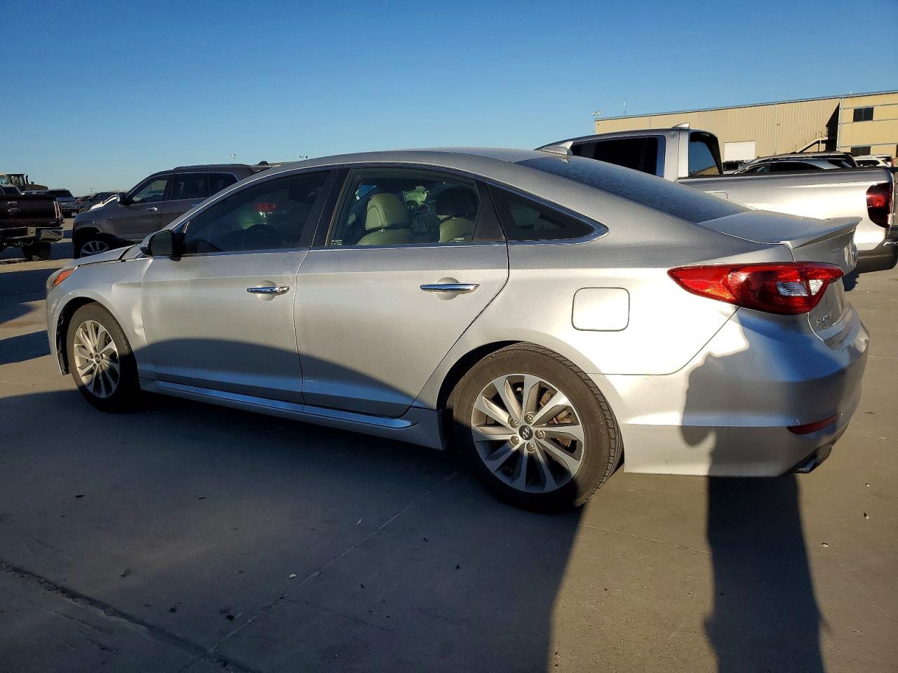 2015 HYUNDAI SONATA SPORT photo 2