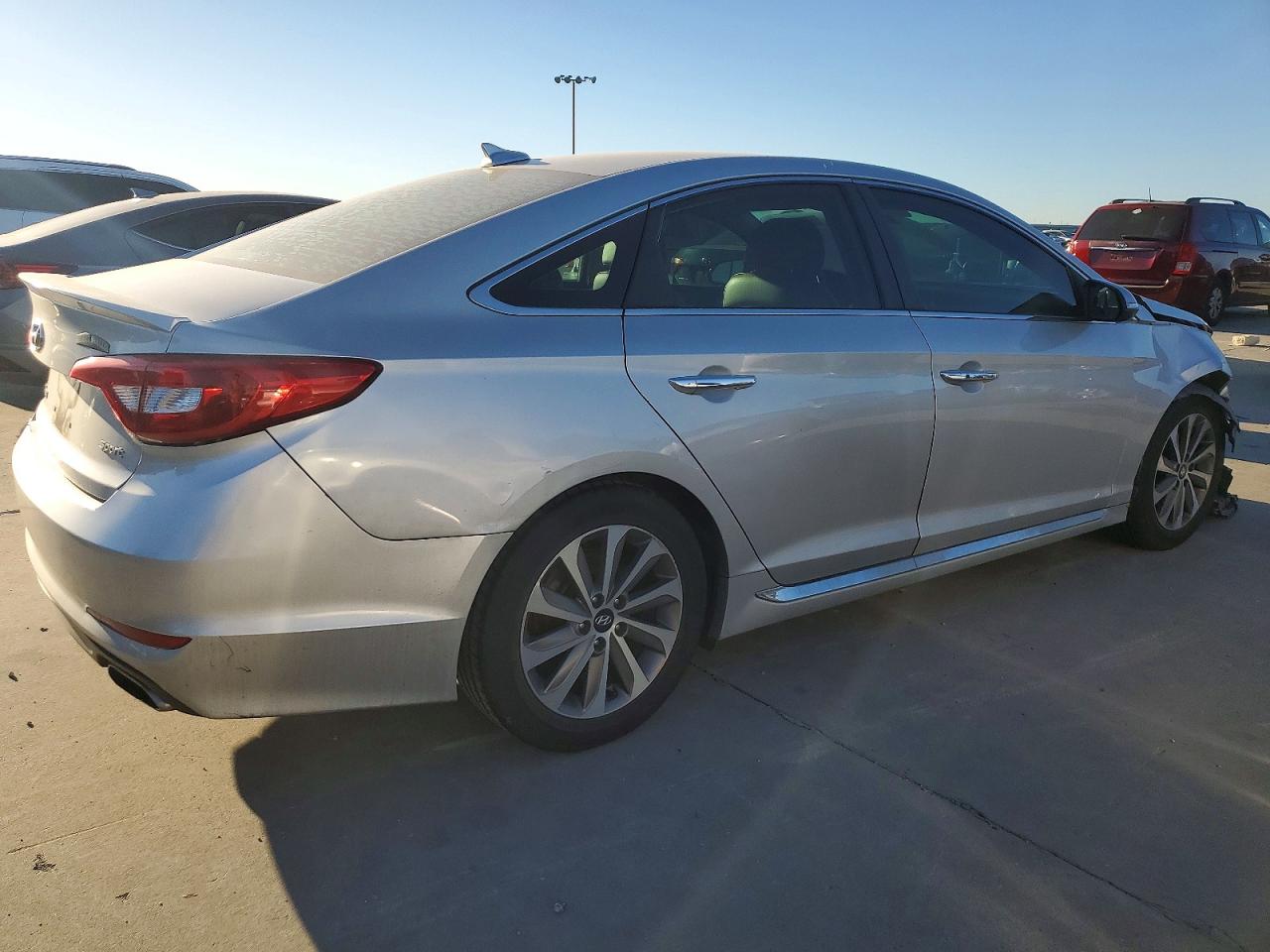 2015 HYUNDAI SONATA SPORT photo 3