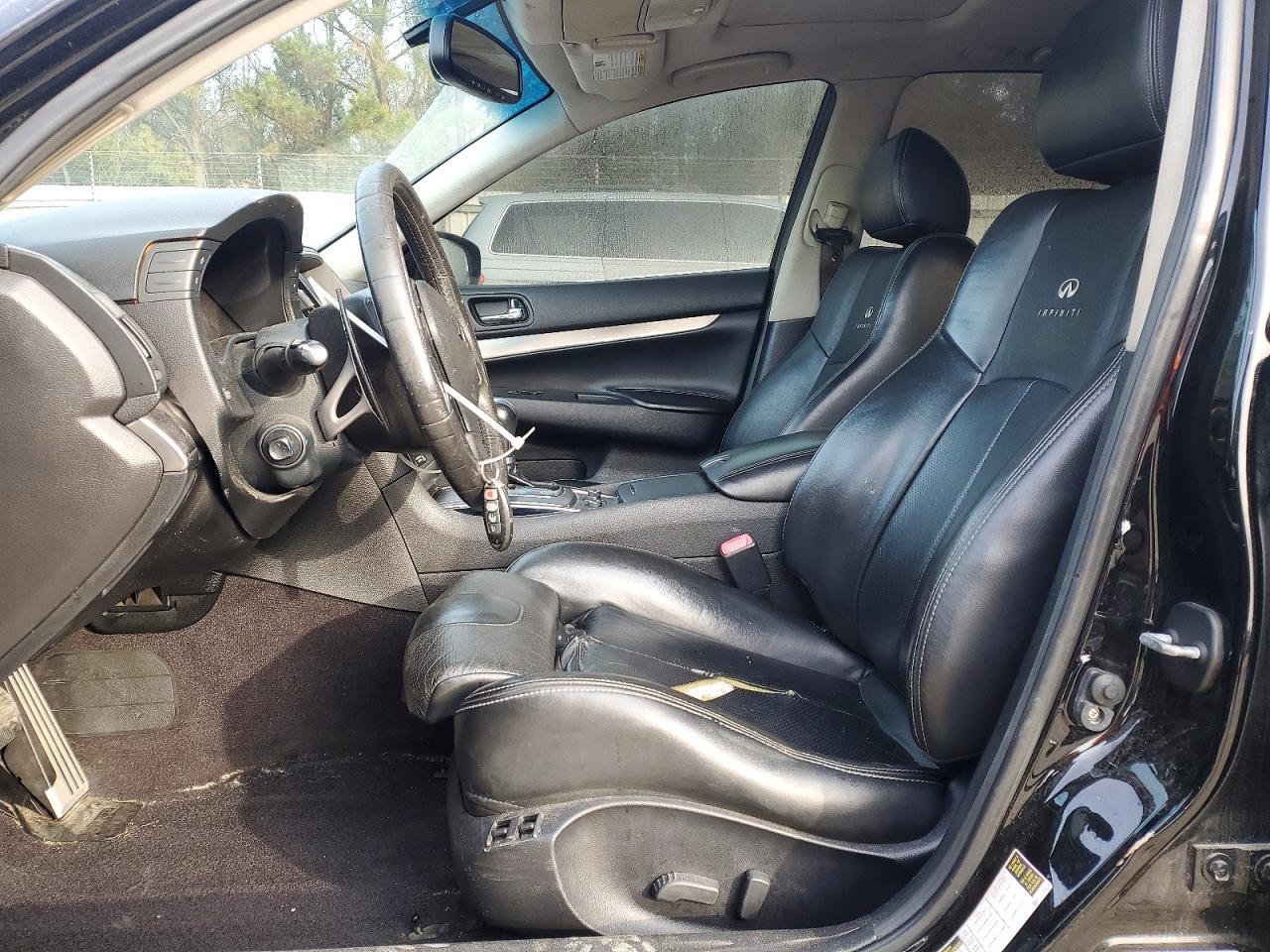 2012 INFINITI G37 photo 7