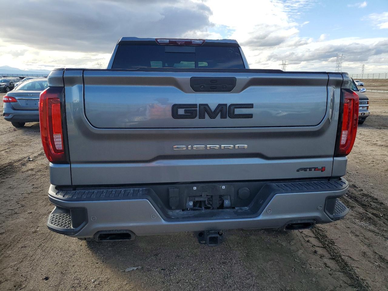 2021 GMC SIERRA K1500 AT4 photo 6