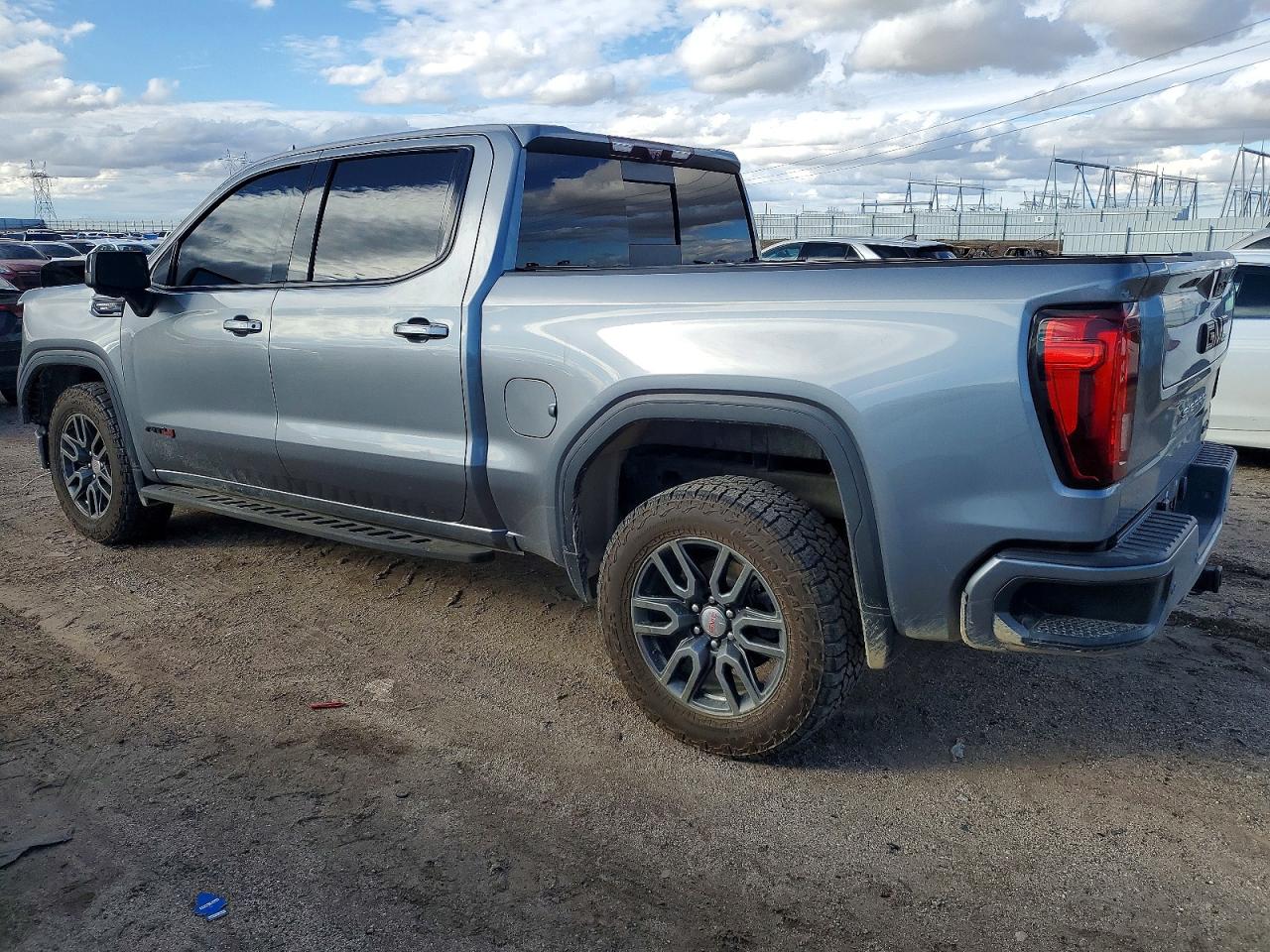 2021 GMC SIERRA K1500 AT4 photo 2