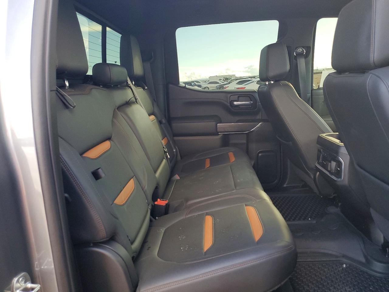 2021 GMC SIERRA K1500 AT4 photo 10