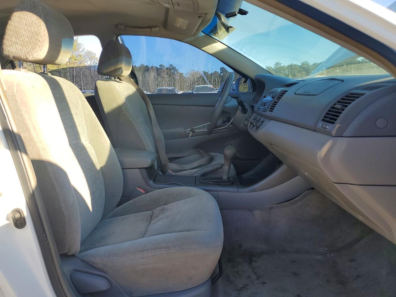 2002 TOYOTA CAMRY LE photo 7