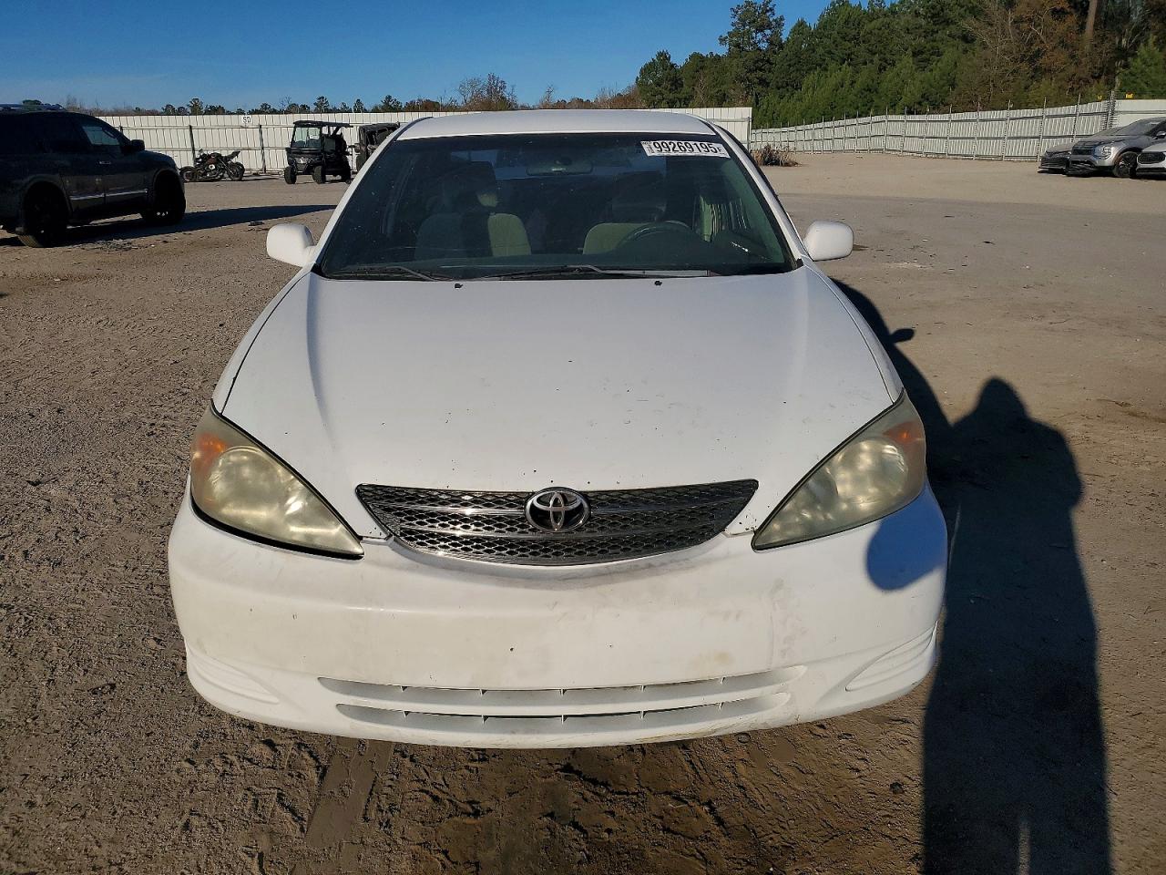 2002 TOYOTA CAMRY LE photo 5