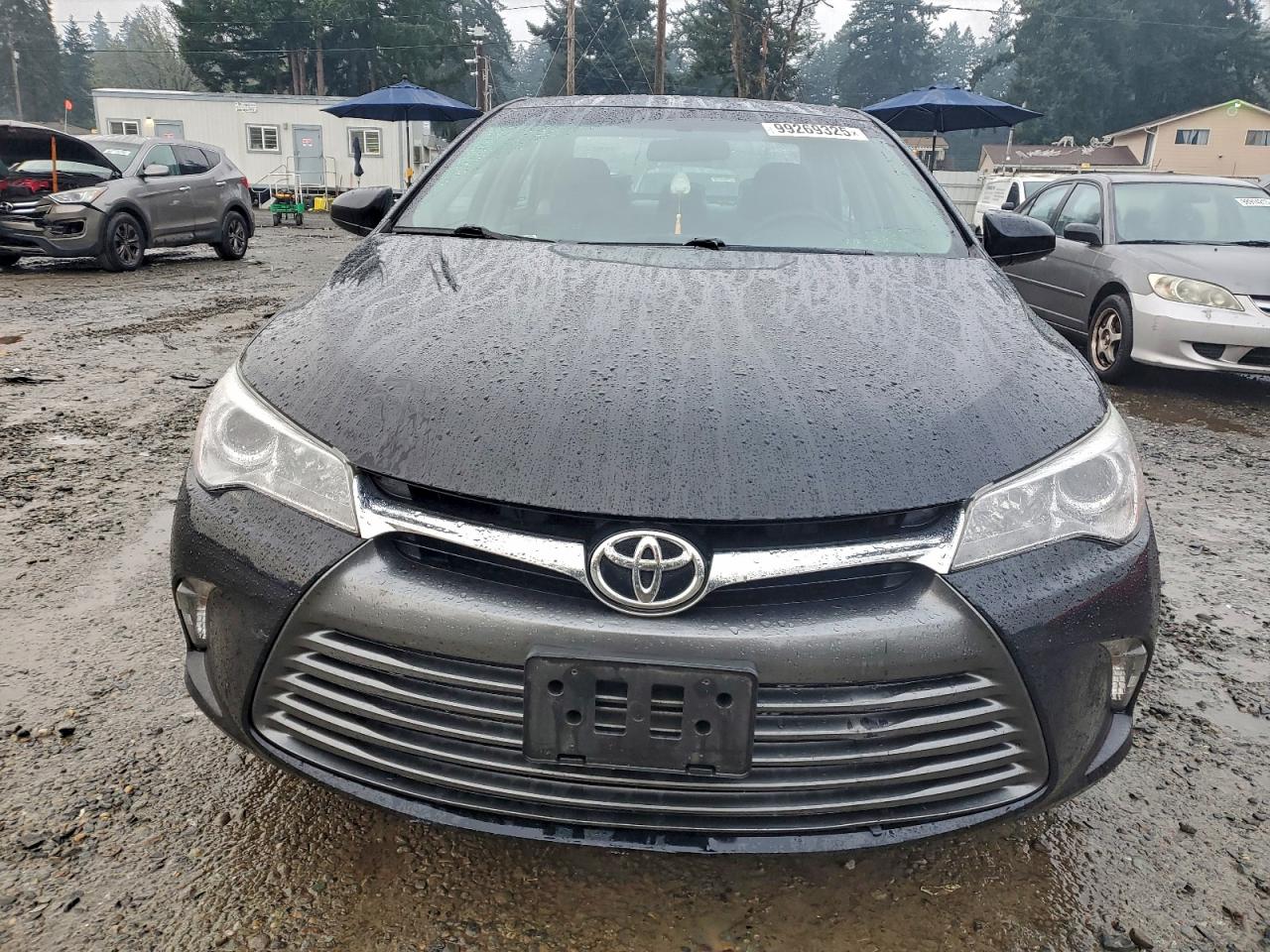 2017 TOYOTA CAMRY LE photo 5