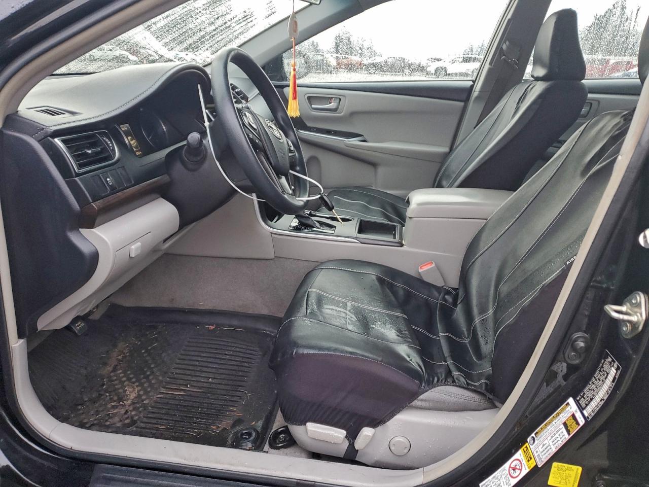 2017 TOYOTA CAMRY LE photo 7