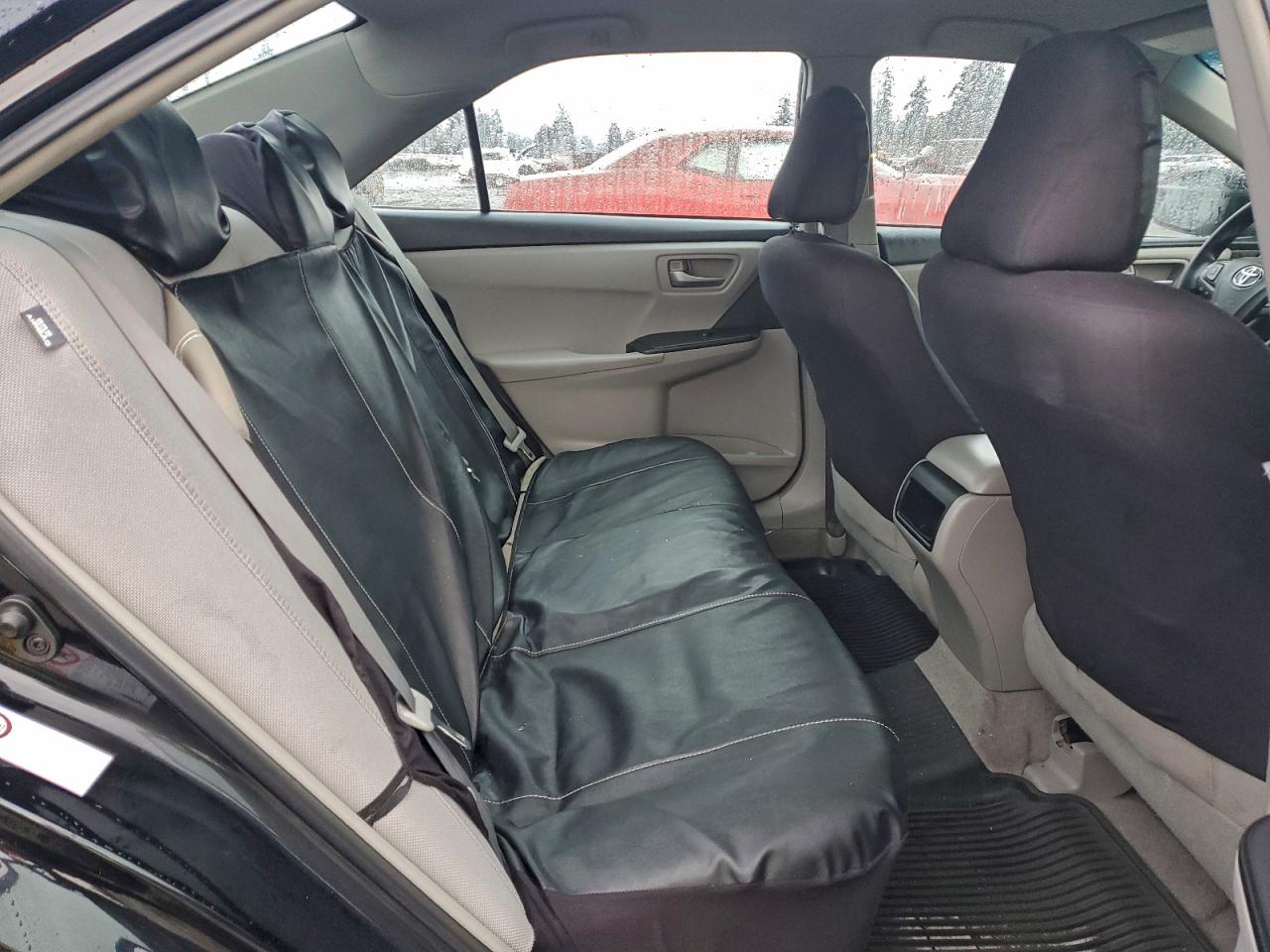 2017 TOYOTA CAMRY LE photo 10