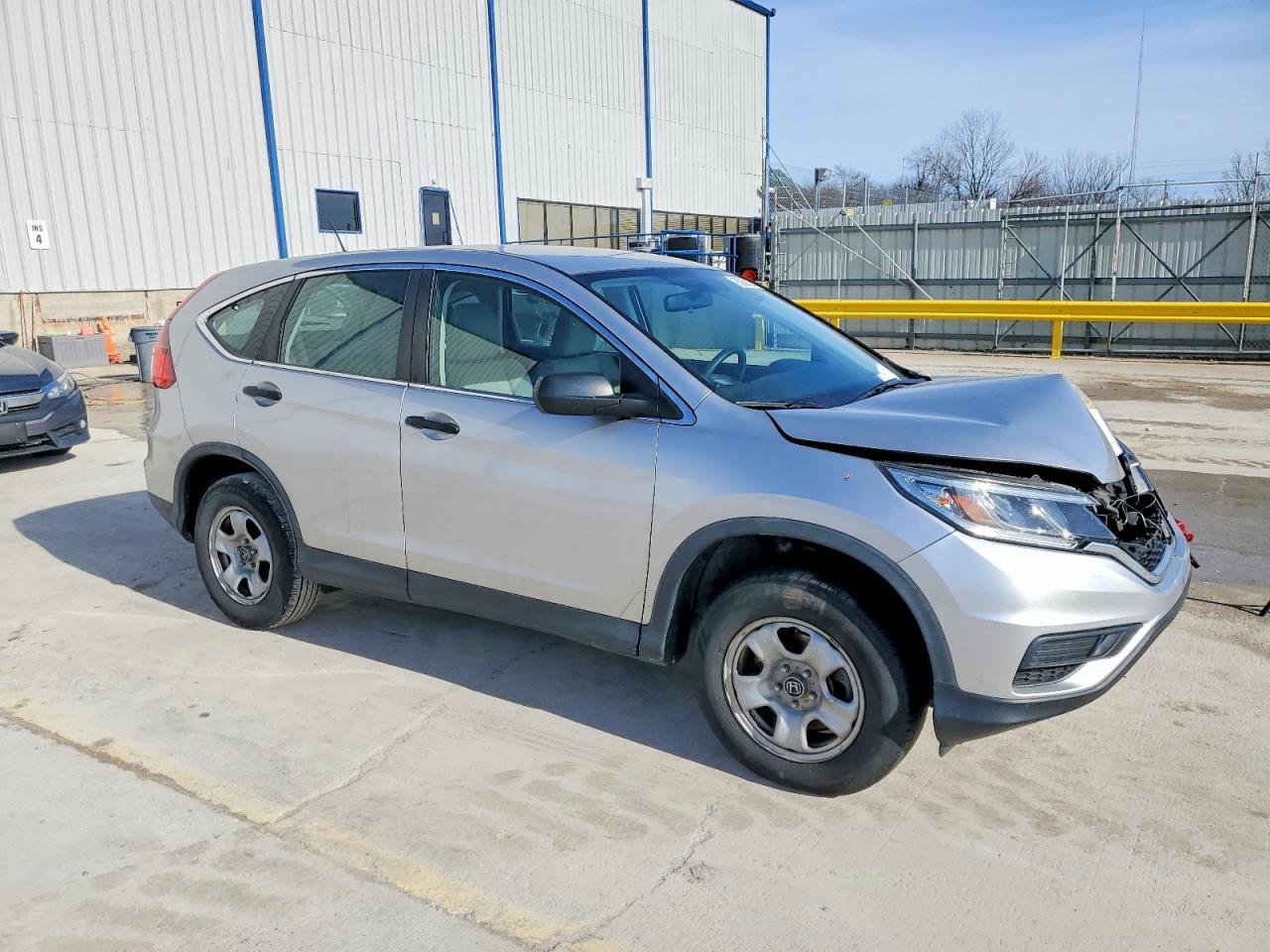 2016 HONDA CR-V LX photo 4
