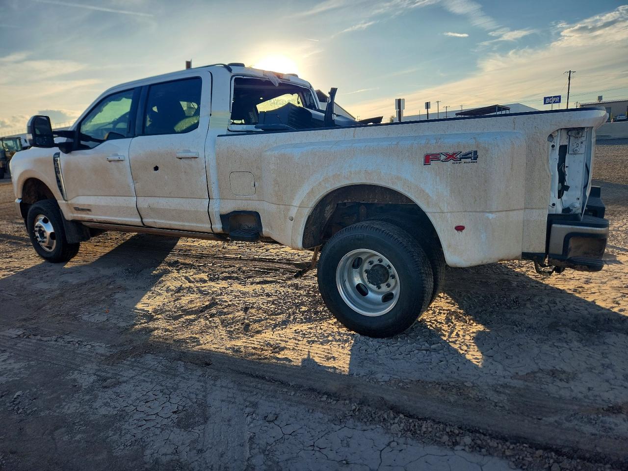 2023 FORD F350 SUPER DUTY photo 2