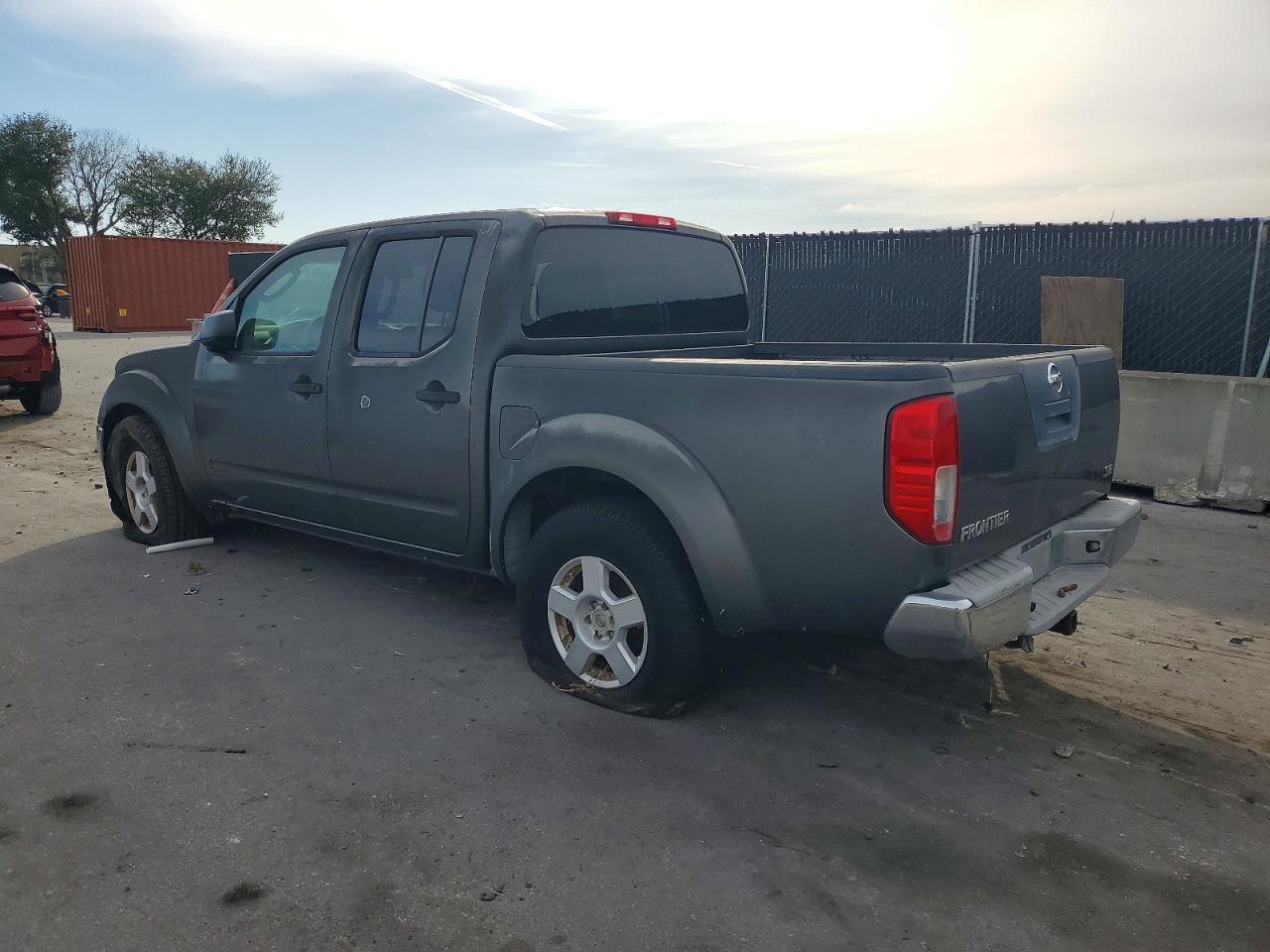 2007 NISSAN FRONTIER CREW CAB LE photo 2