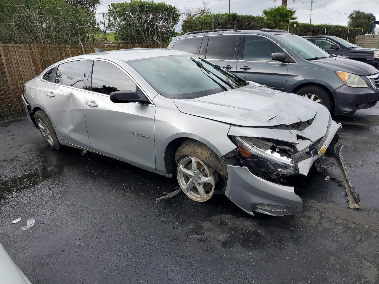 2018 CHEVROLET MALIBU LS photo 4