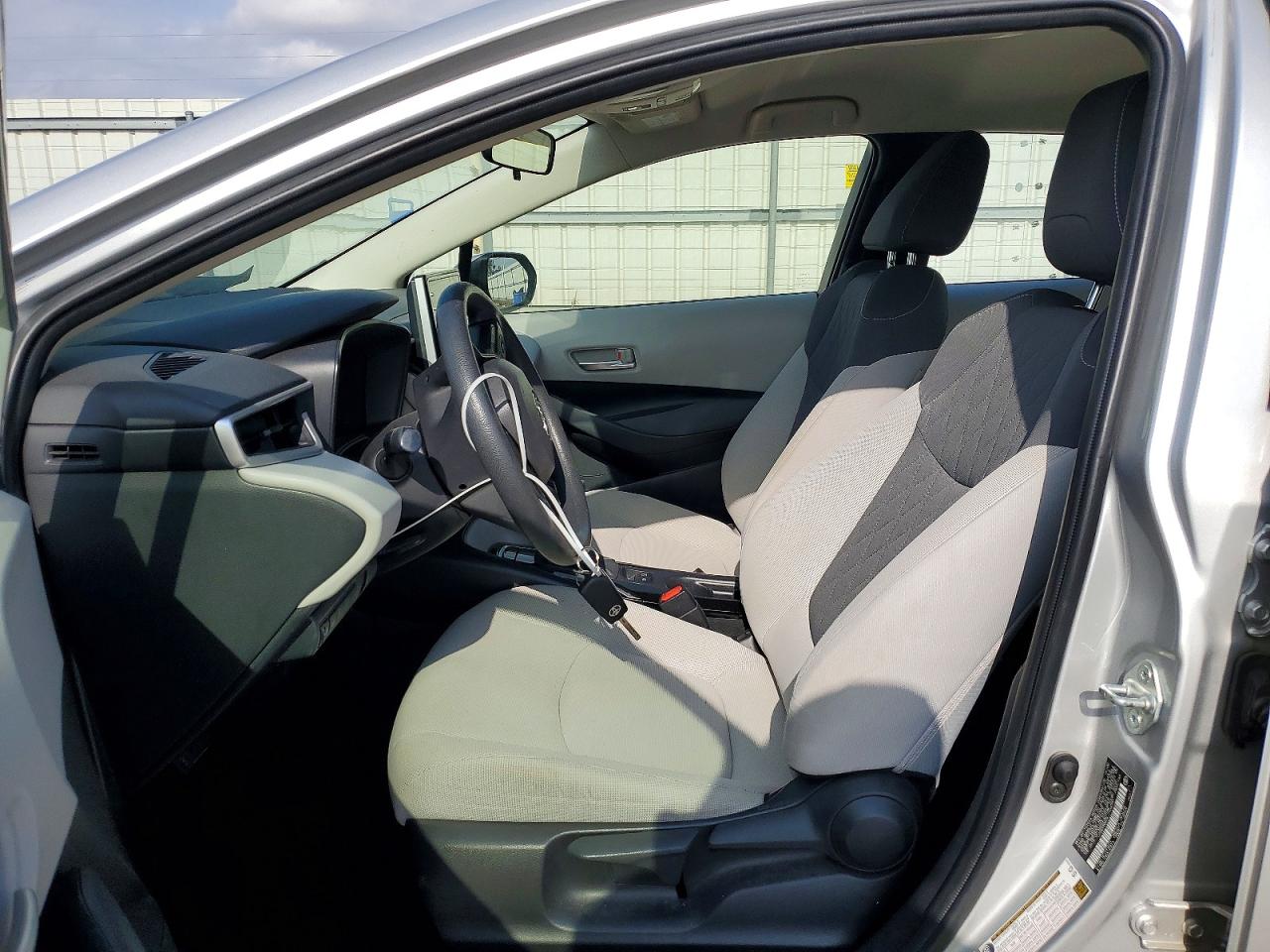 2020 TOYOTA COROLLA LE photo 7