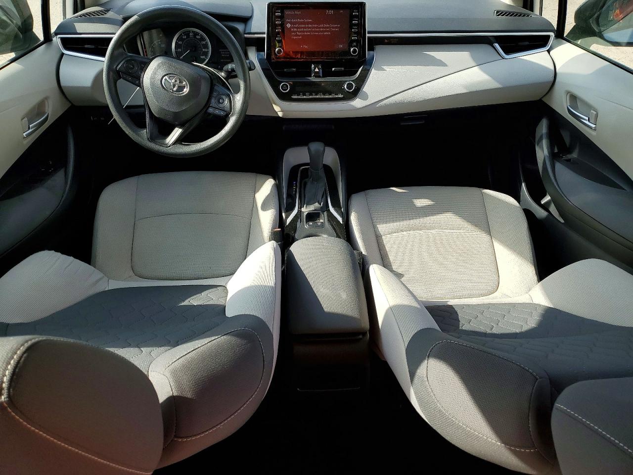 2020 TOYOTA COROLLA LE photo 8