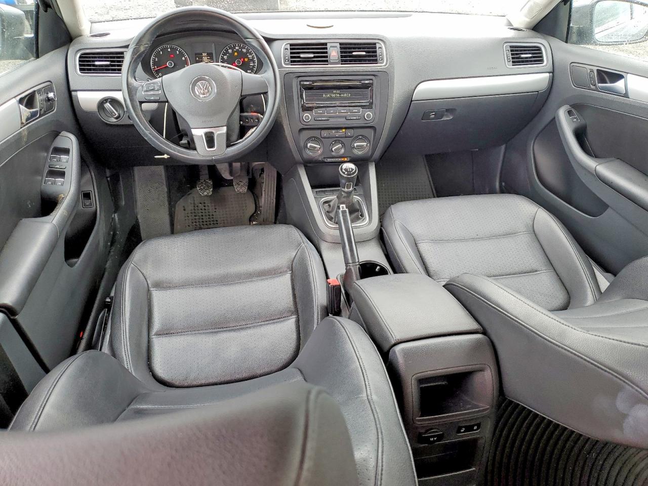 2013 VOLKSWAGEN JETTA SE photo 8
