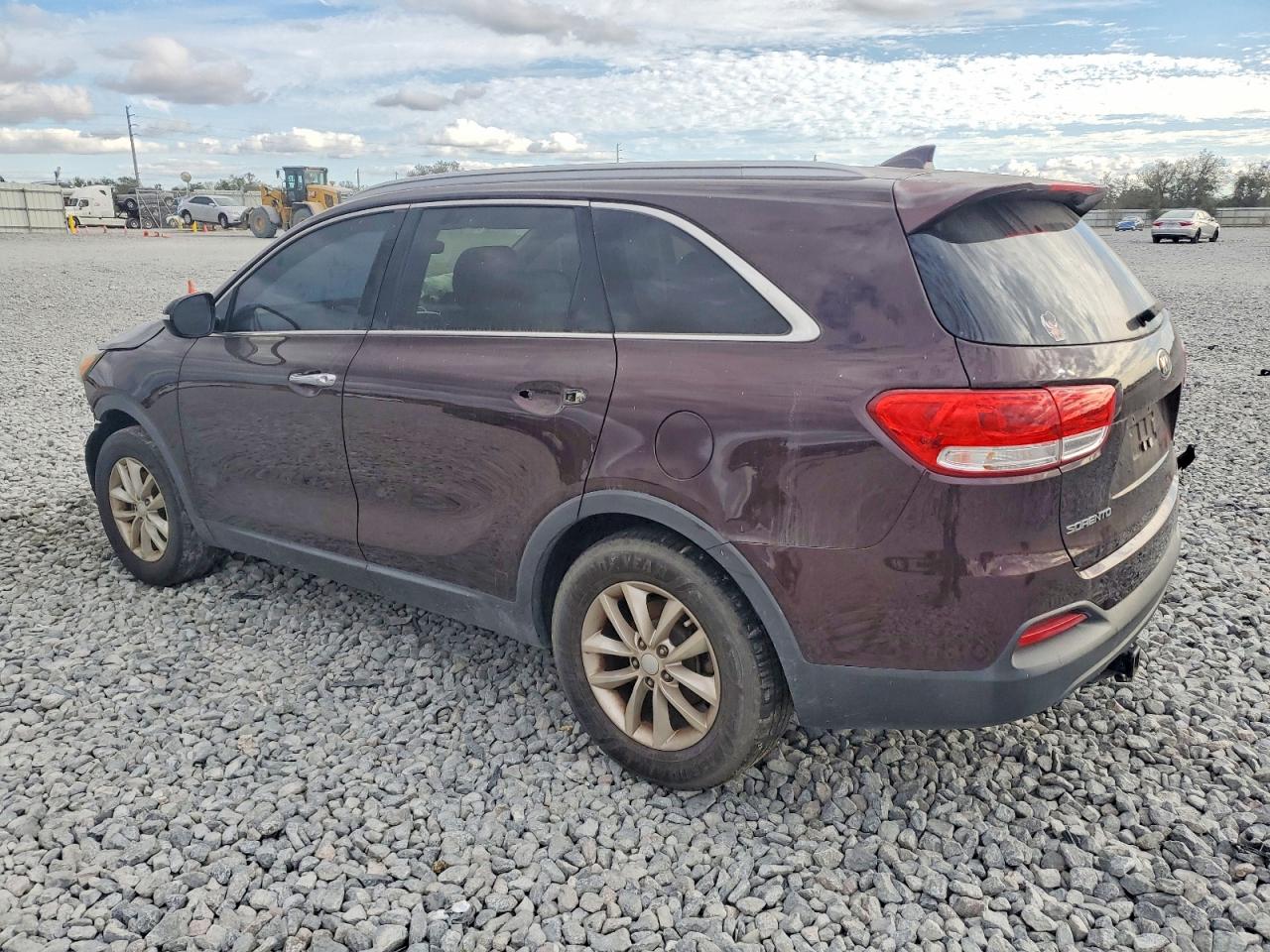 2016 KIA SORENTO LX photo 2