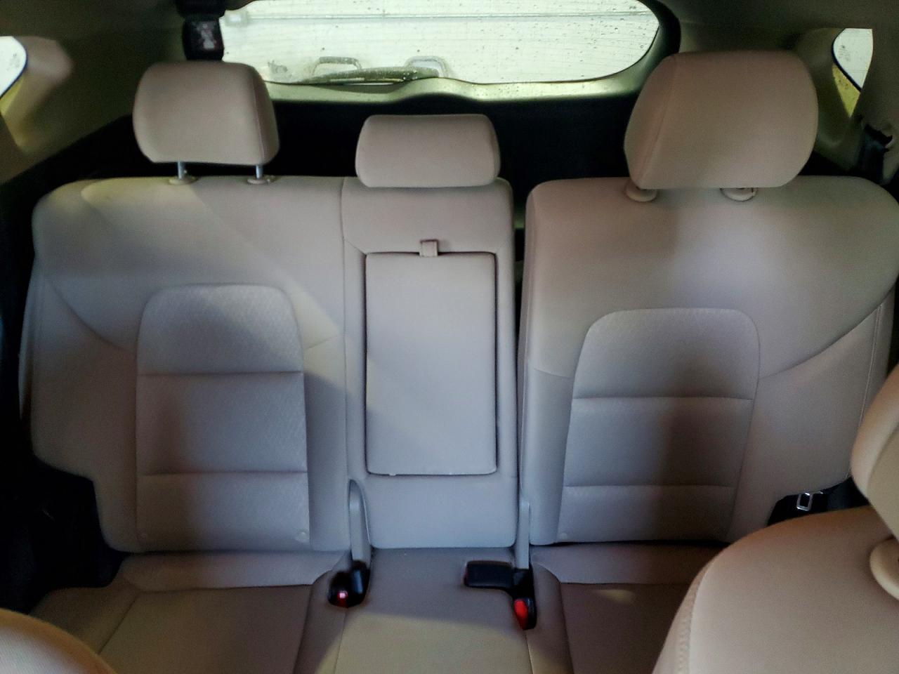 2018 HYUNDAI TUCSON SE photo 10