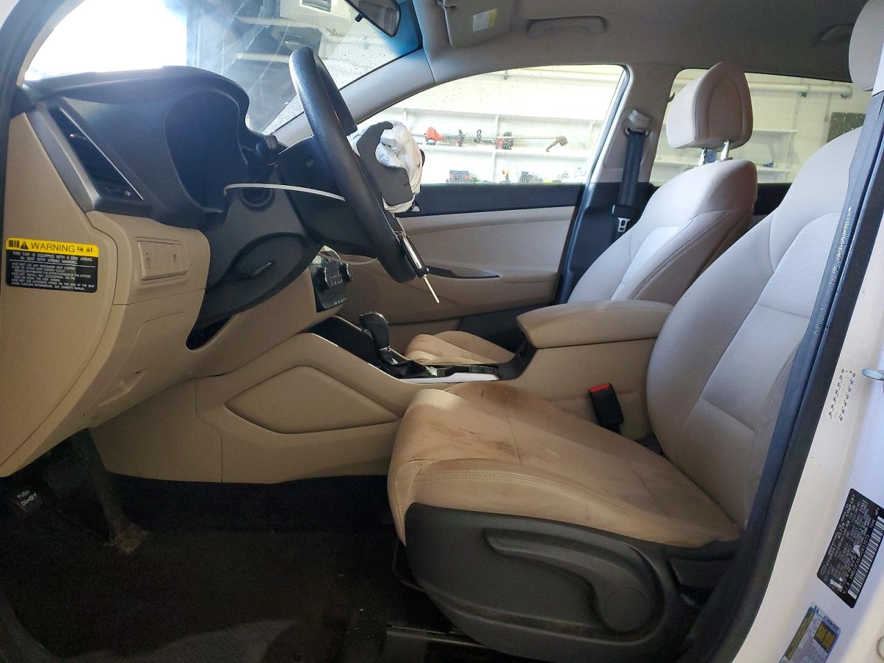 2018 HYUNDAI TUCSON SE photo 7