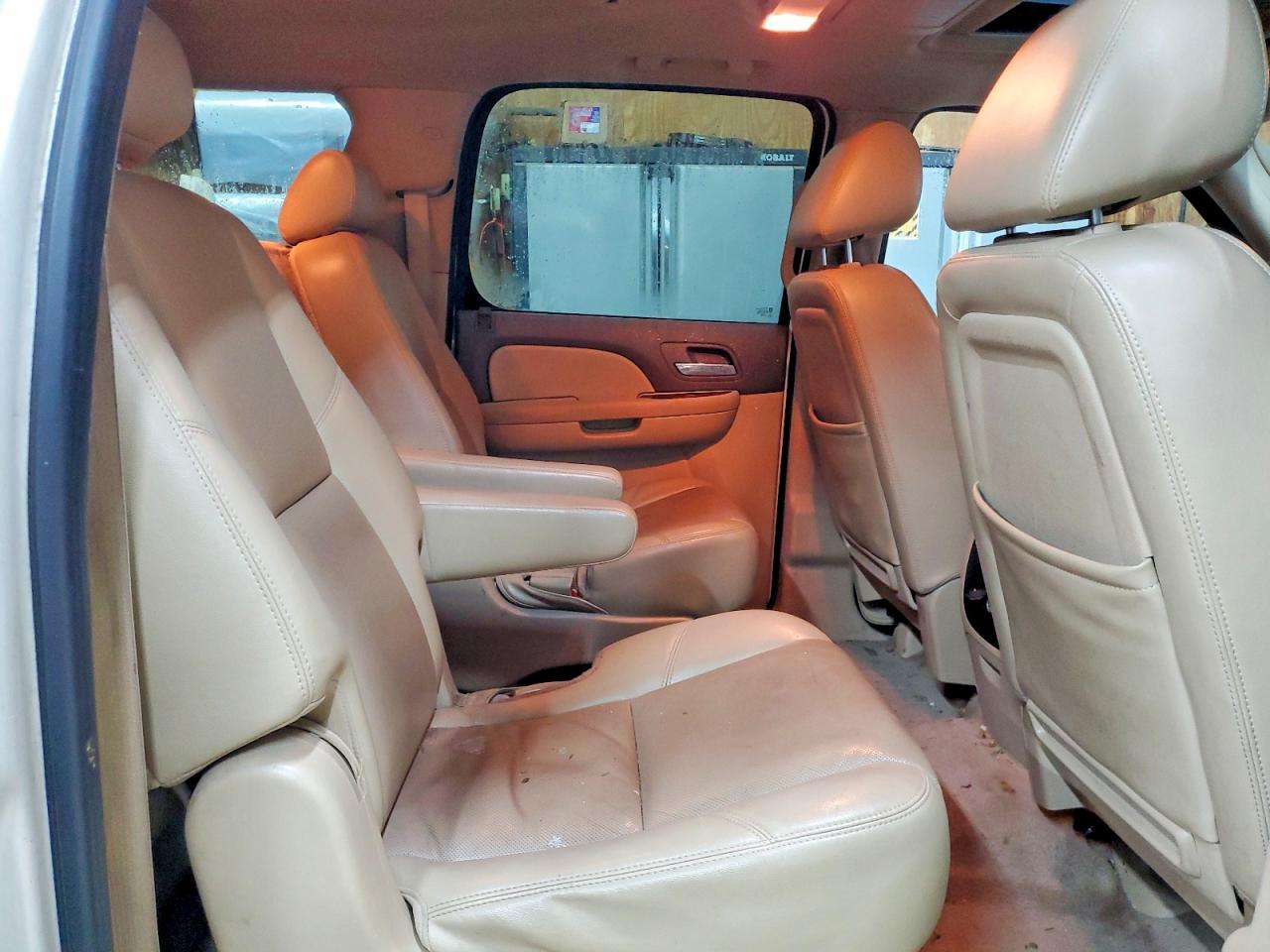 2010 CHEVROLET SUBURBAN K1500 LTZ photo 11