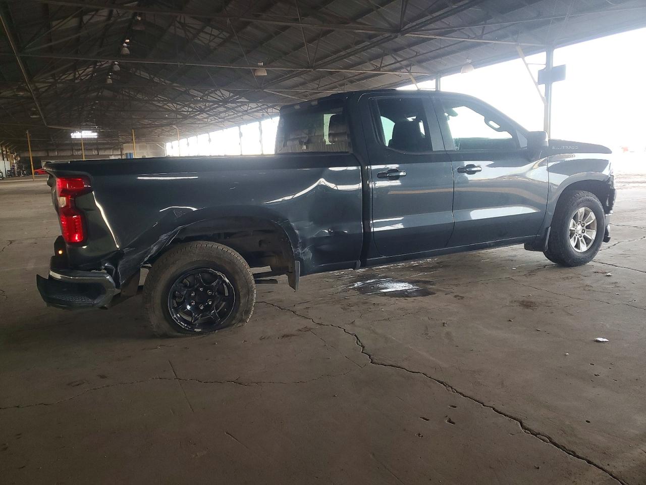 2019 CHEVROLET SILVERADO C1500 LT photo 3