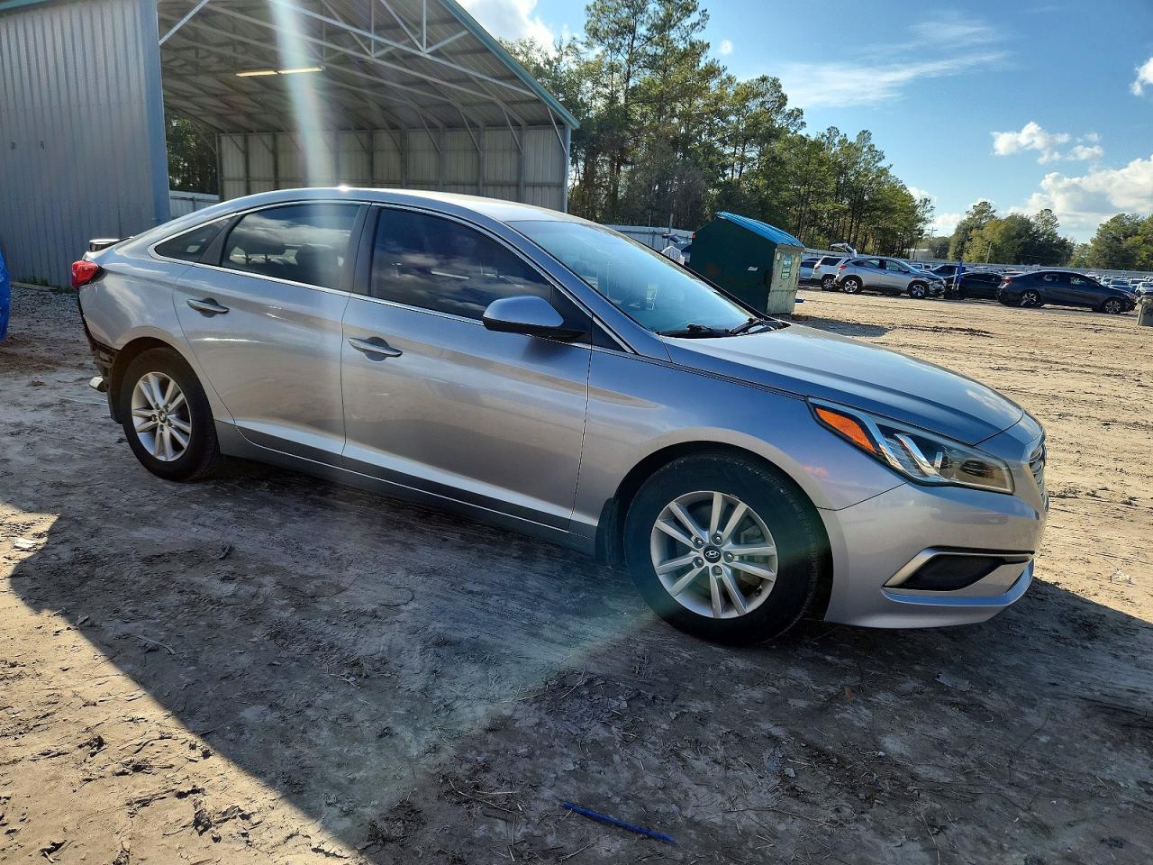 2017 HYUNDAI SONATA SE photo 4