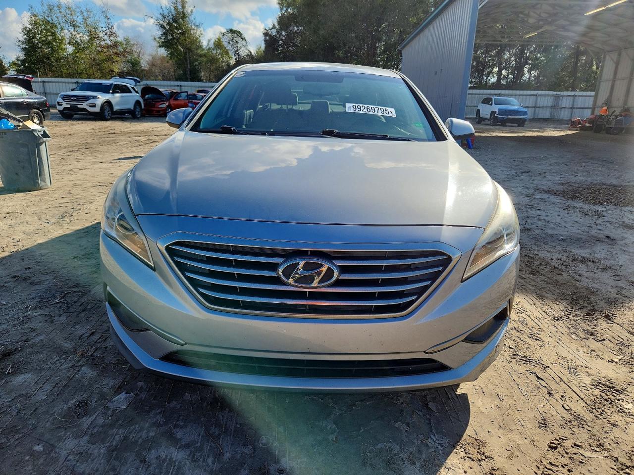 2017 HYUNDAI SONATA SE photo 5