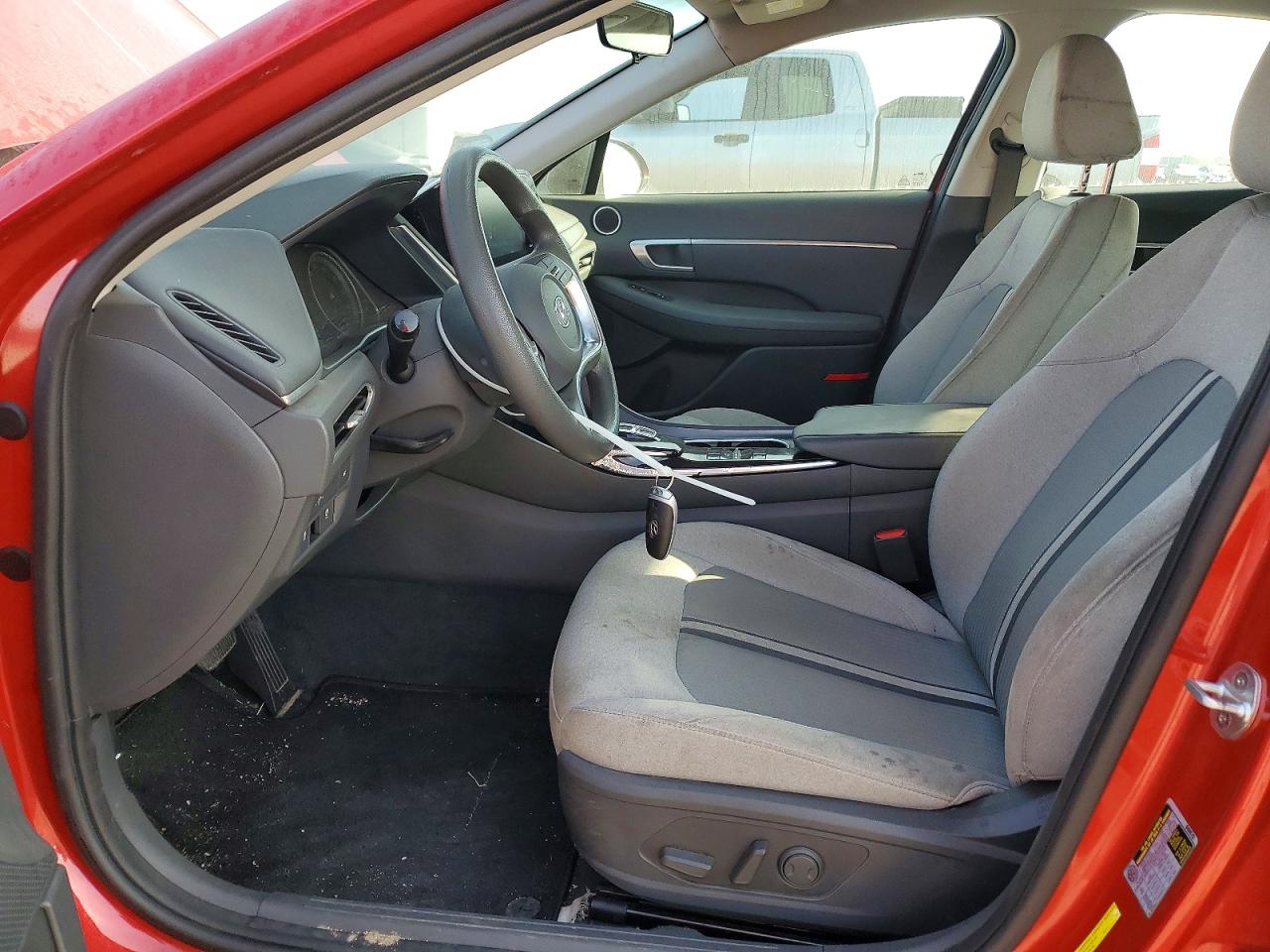 2020 HYUNDAI SONATA SEL photo 19