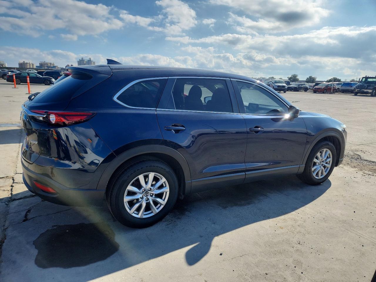 2017 MAZDA CX-9 SPORT photo 3