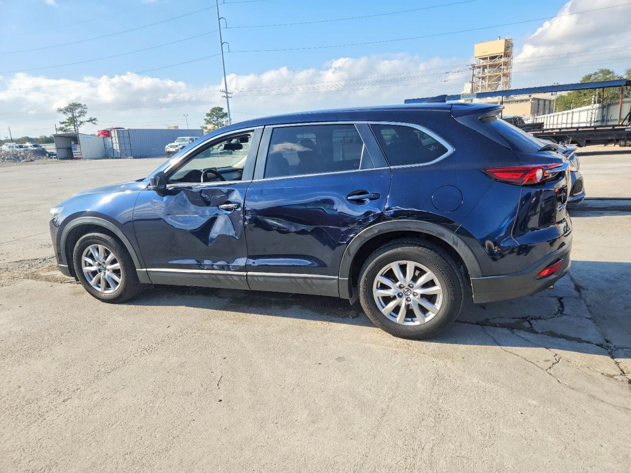 2017 MAZDA CX-9 SPORT photo 2