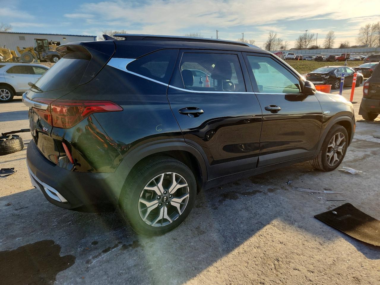2021 KIA SELTOS EX photo 3