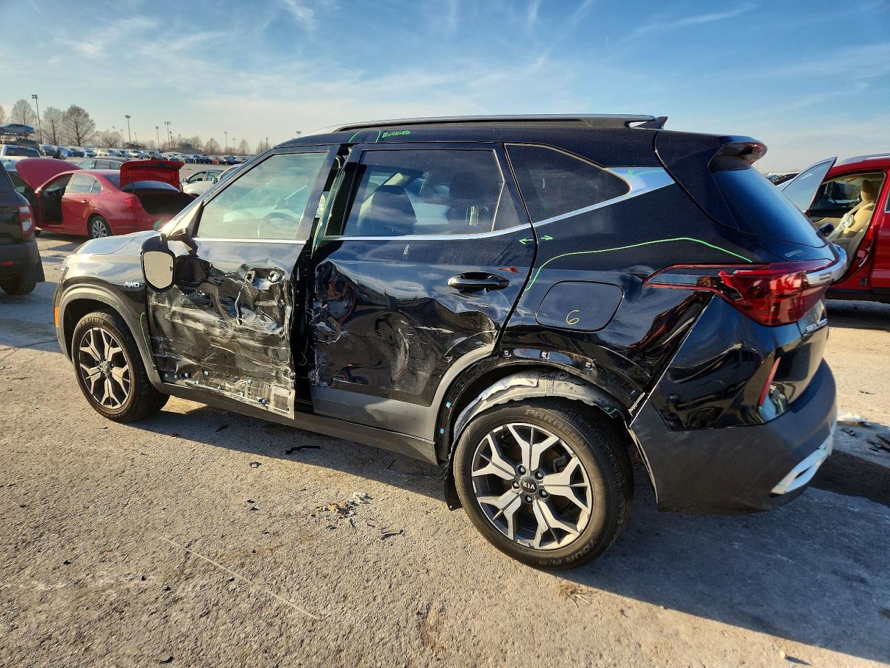 2021 KIA SELTOS EX photo 2