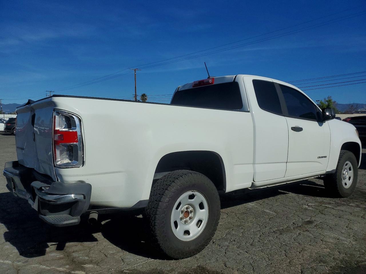2018 CHEVROLET COLORADO photo 3