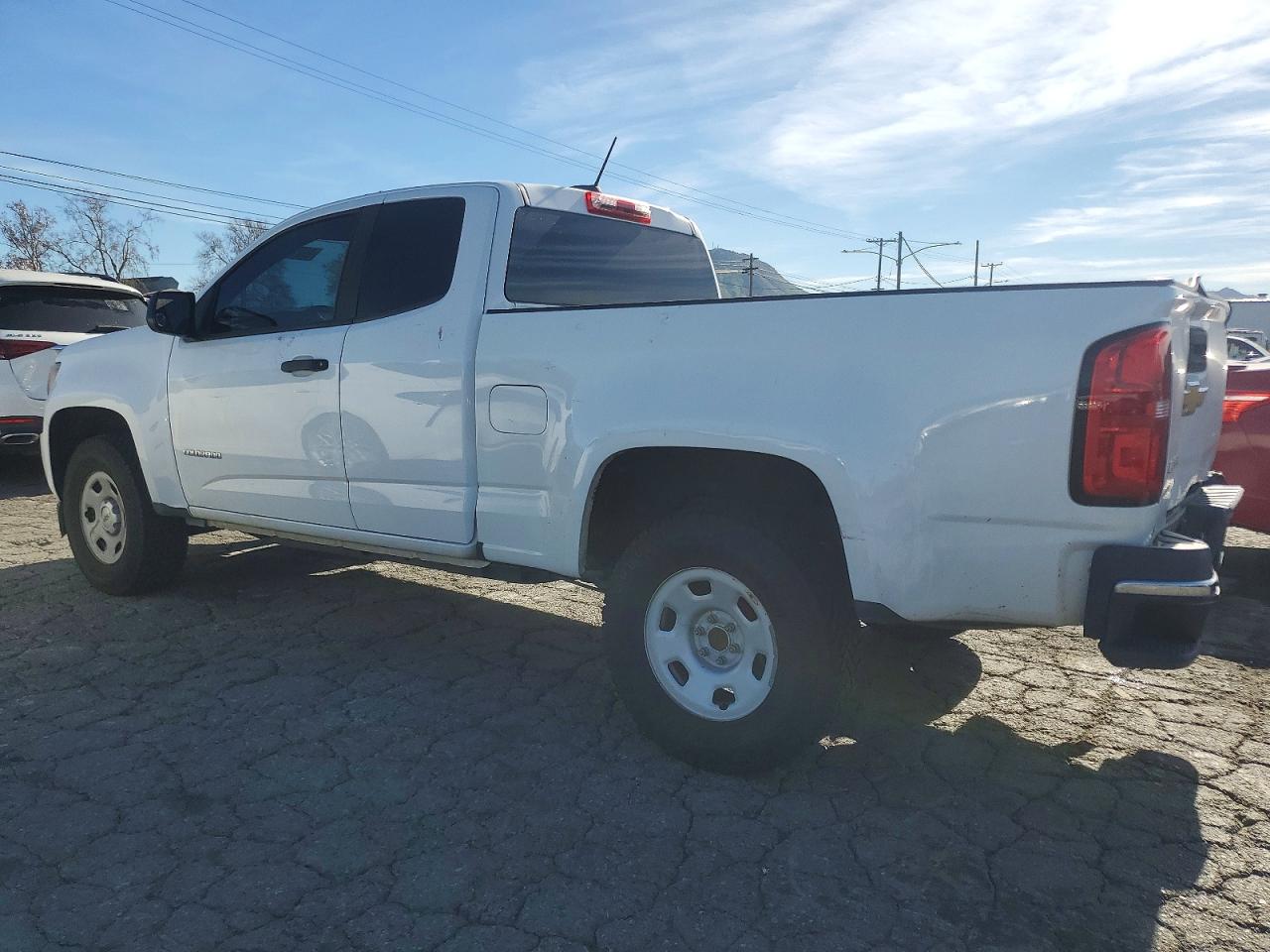 2018 CHEVROLET COLORADO photo 2