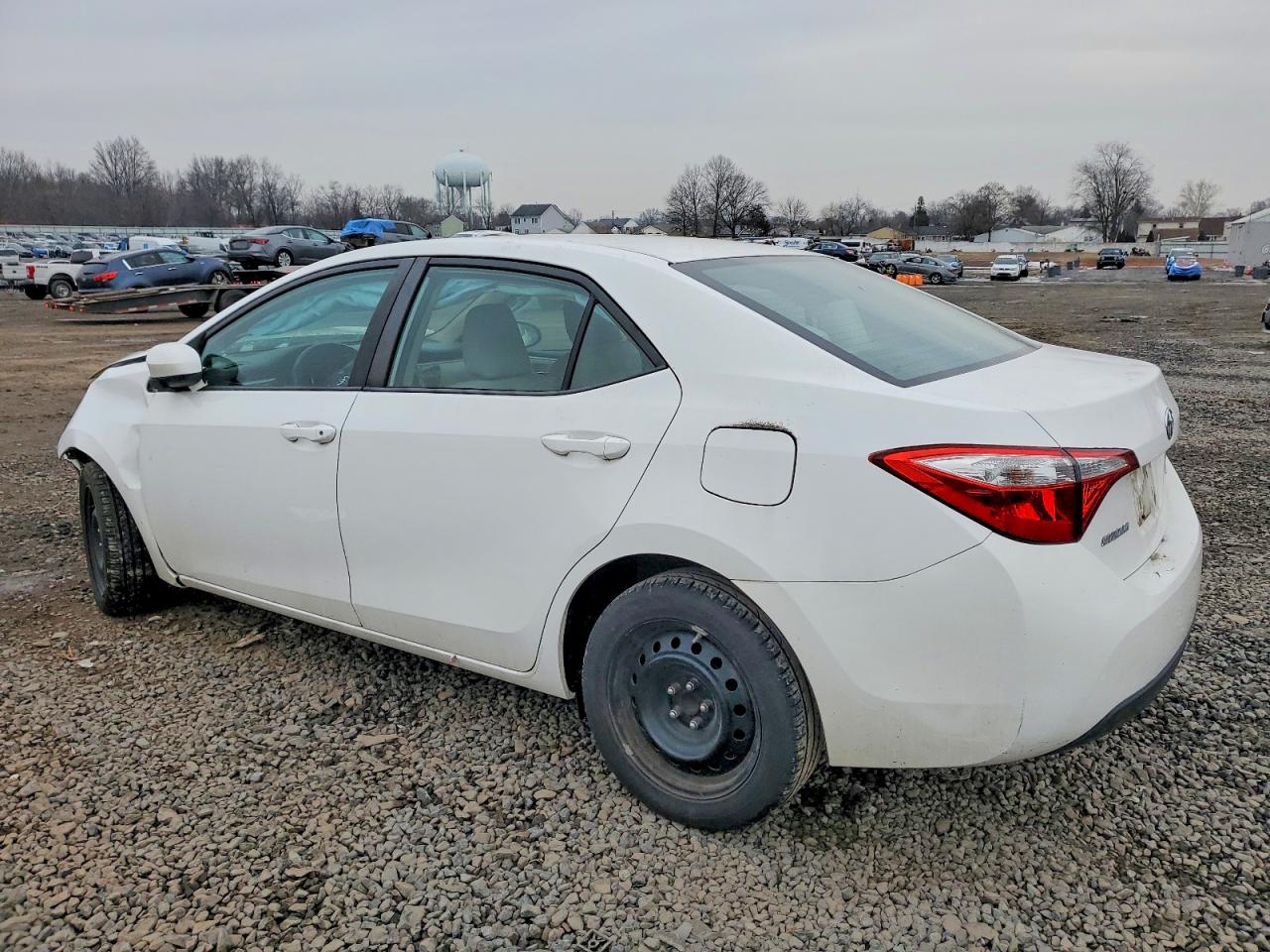 2015 TOYOTA COROLLA L photo 2