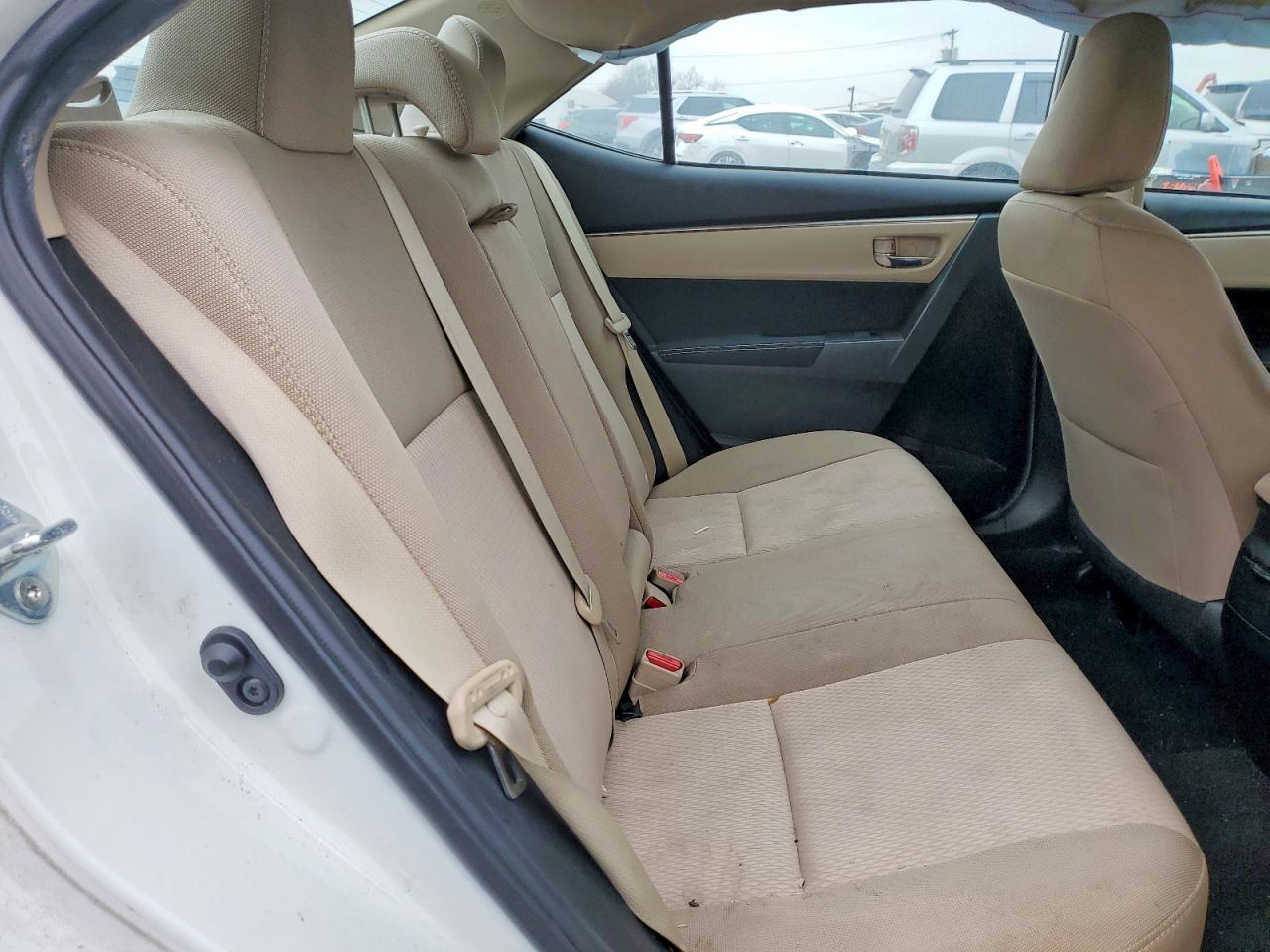 2015 TOYOTA COROLLA L photo 10