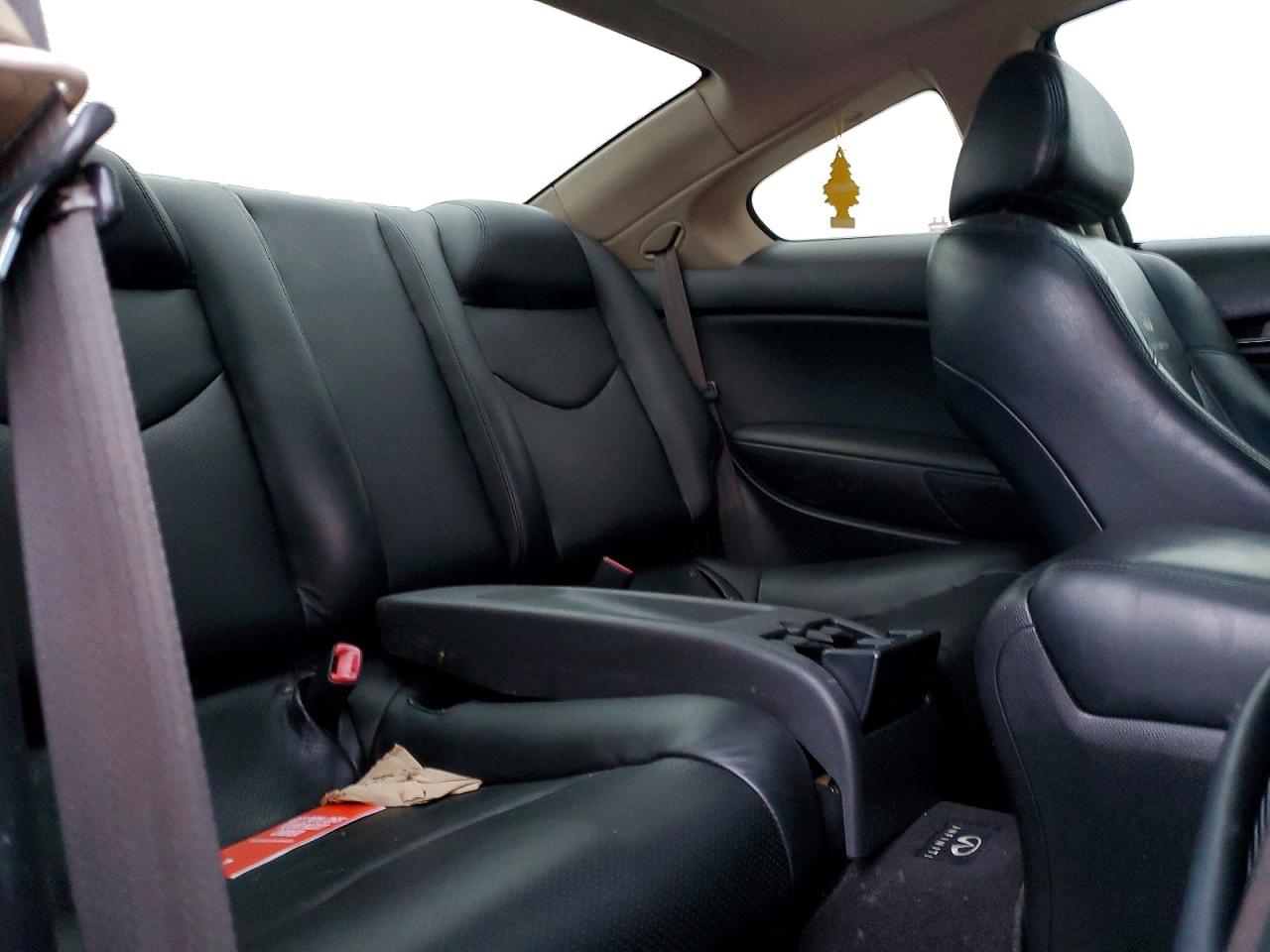 2012 INFINITI G37 photo 10