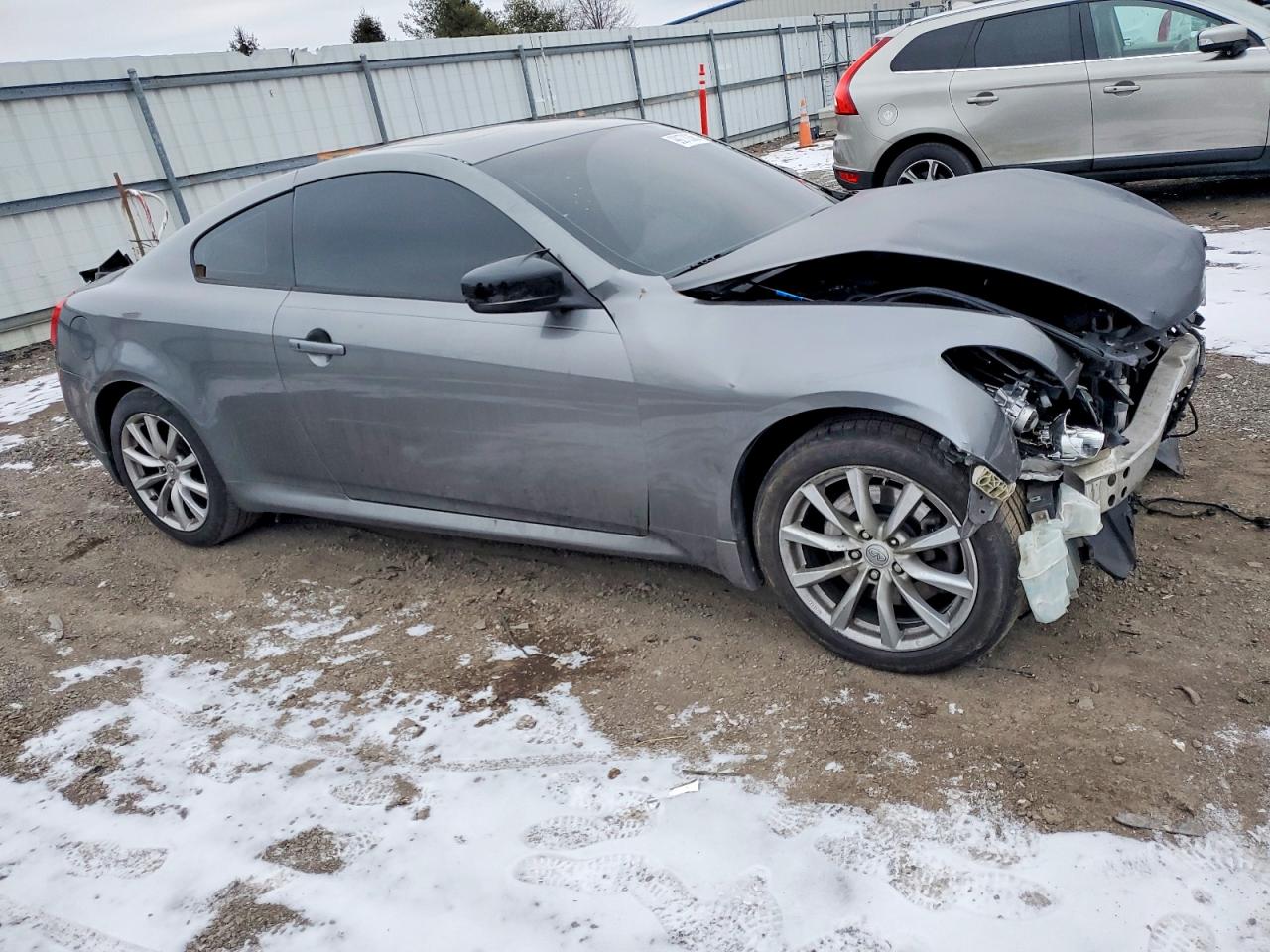 2012 INFINITI G37 photo 4