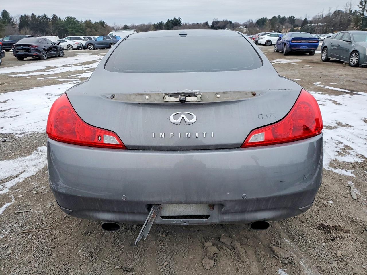 2012 INFINITI G37 photo 6