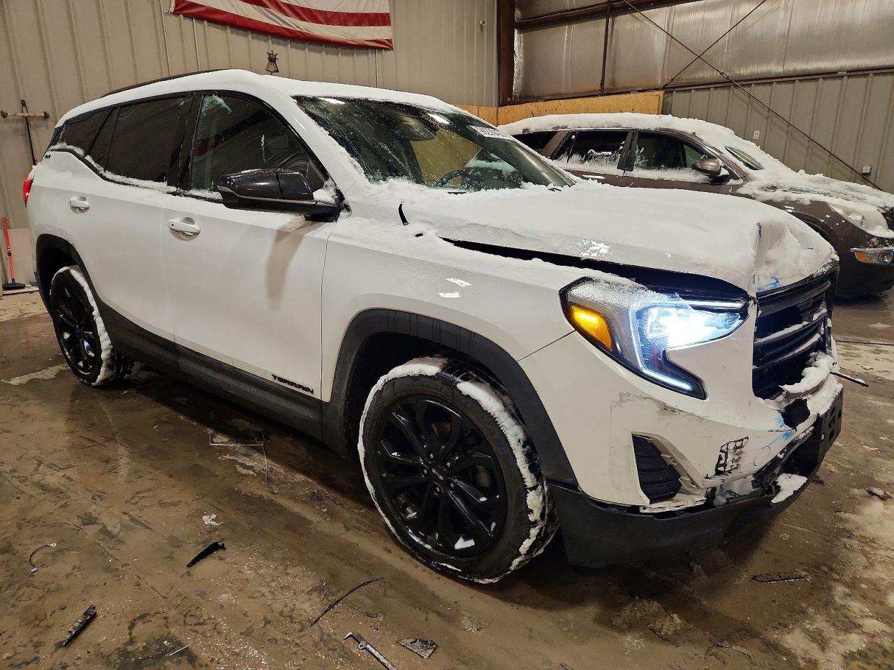 2020 GMC TERRAIN SLE photo 4