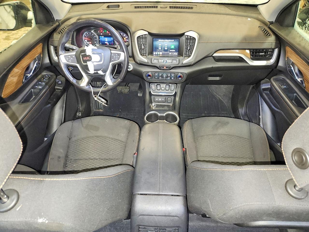 2020 GMC TERRAIN SLE photo 8