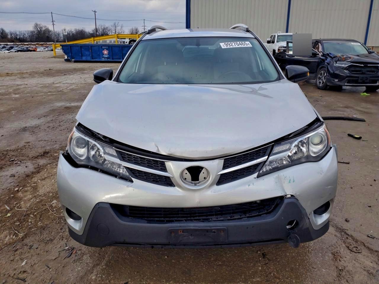 2015 TOYOTA RAV4 LE photo 5