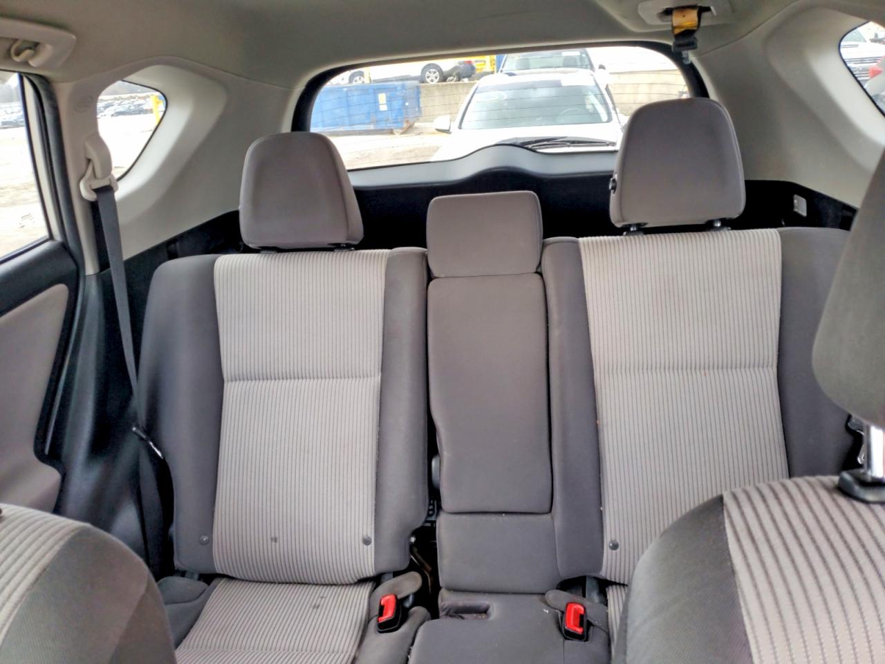 2015 TOYOTA RAV4 LE photo 10